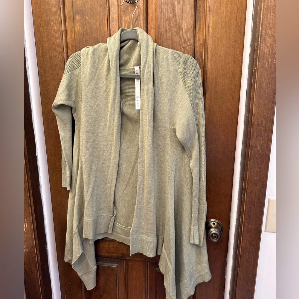 Lululemon women’s knit cardigan light green xs/s